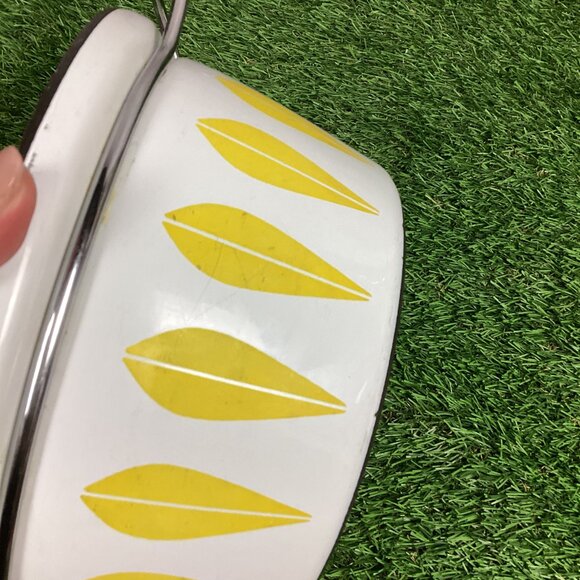 Cathrineholm Yellow White Enamel Lotus Stock Pot Casserole Dish No lid - Picture 7 of 15